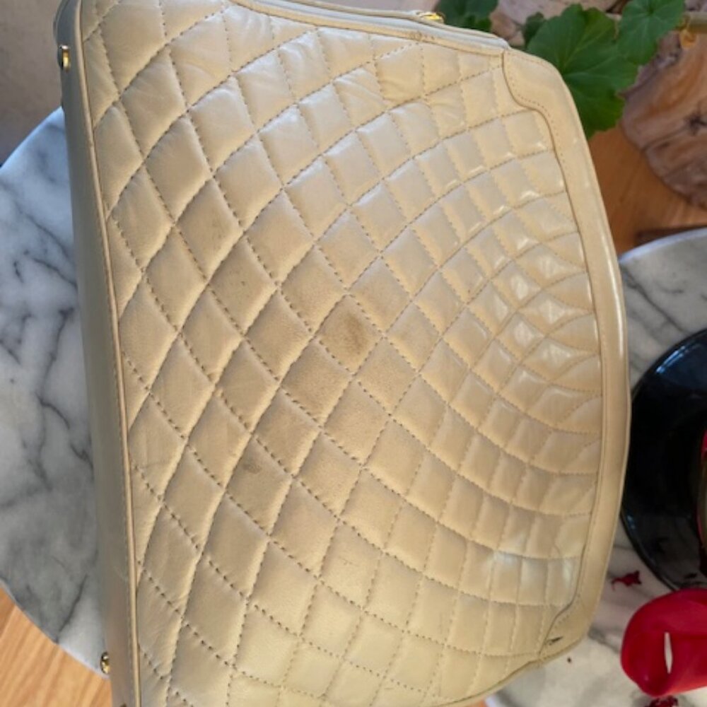 Bally Crossbody Quilted Bag Vintage White - Picture 2 of 16